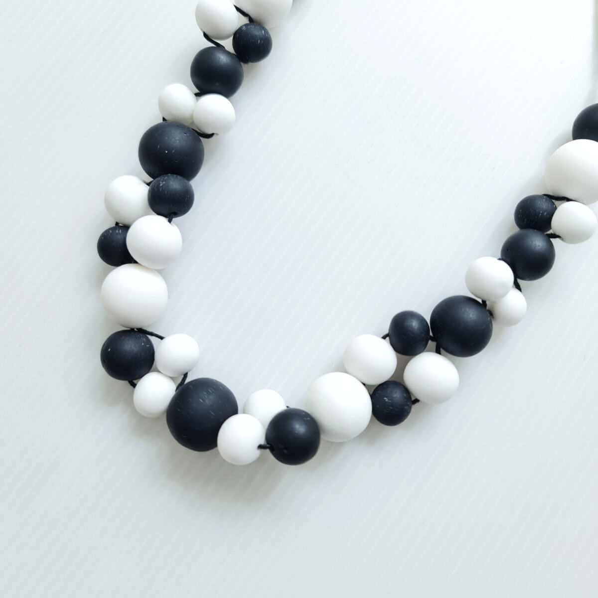 Bubbles Black and White Necklace