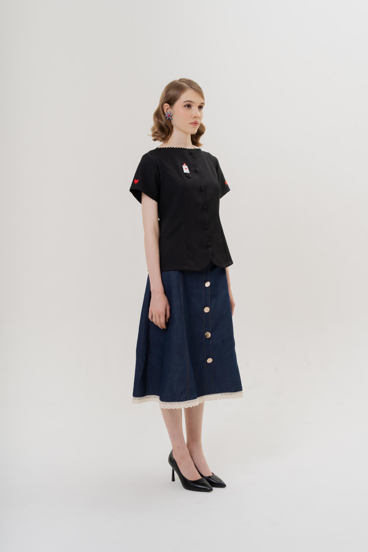 Venne Top (BLACK) & Card Soldier Brooch