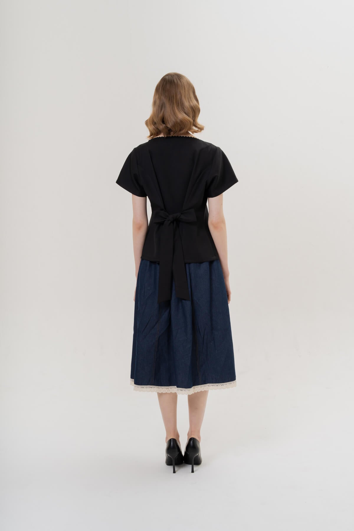 Venne Top (BLACK) & Card Soldier Brooch