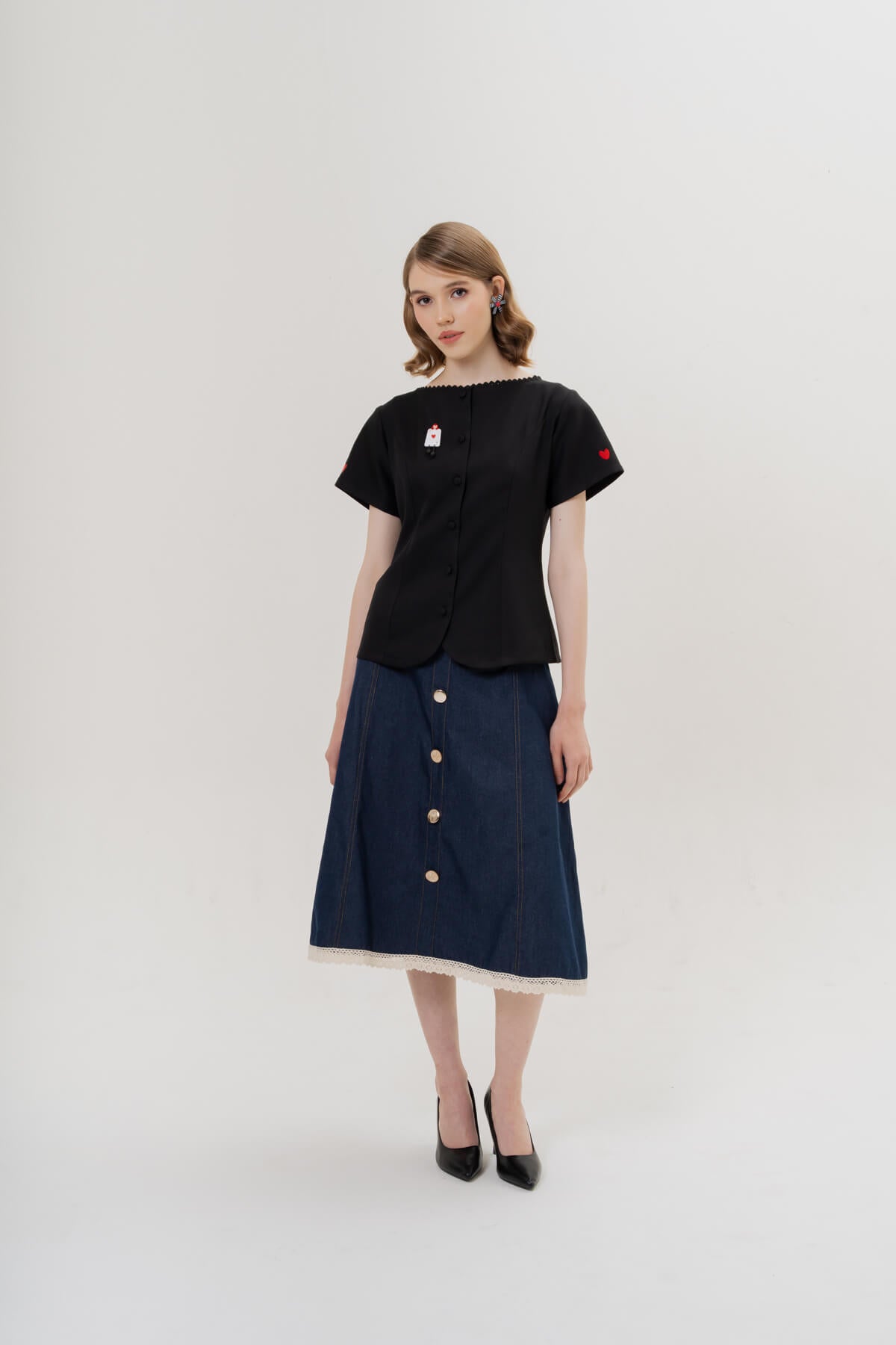 Venne Top (BLACK) & Card Soldier Brooch