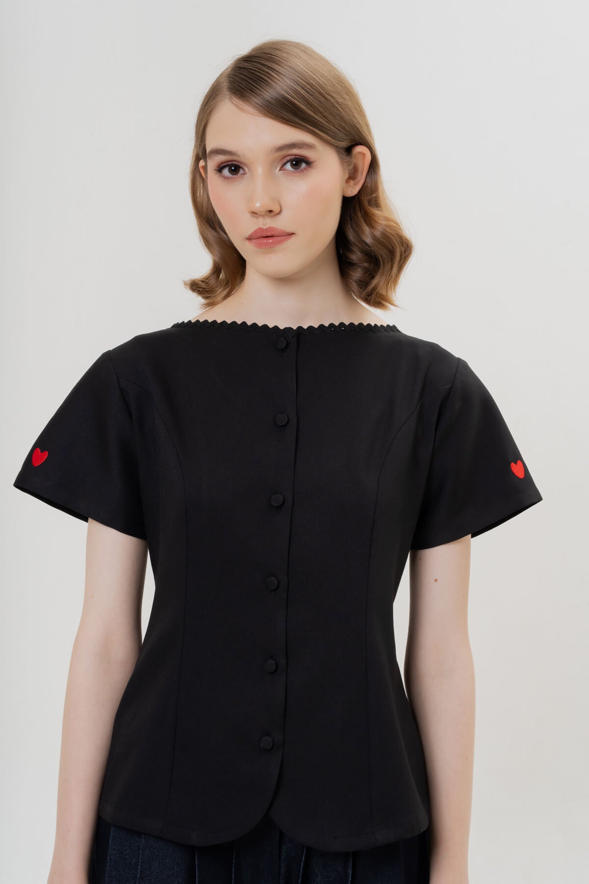 Venne Top (BLACK) & Card Soldier Brooch