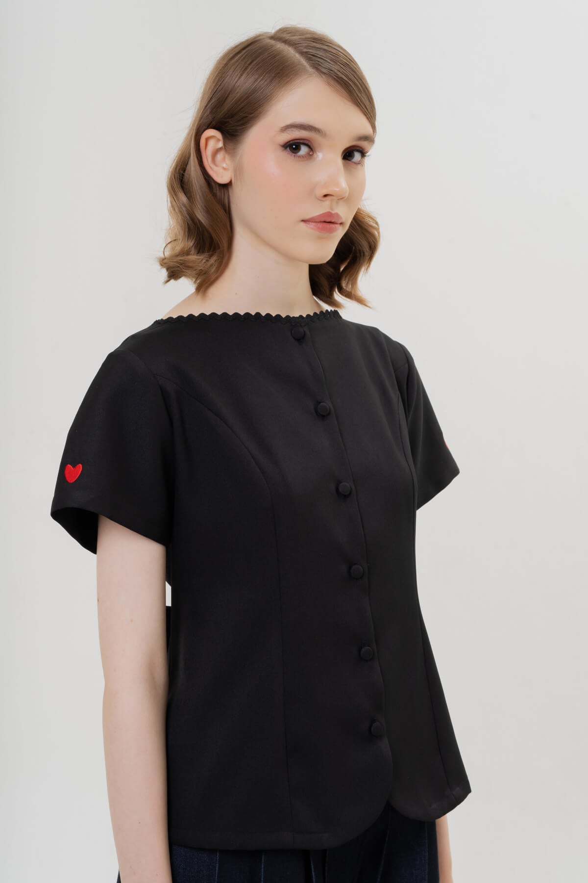 Venne Top (BLACK) & Card Soldier Brooch