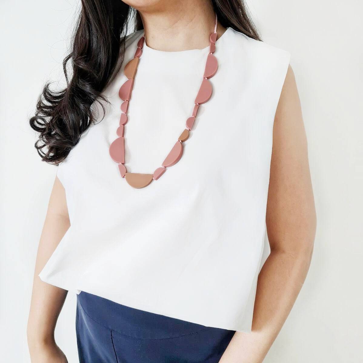Halv Maya Blush Necklace