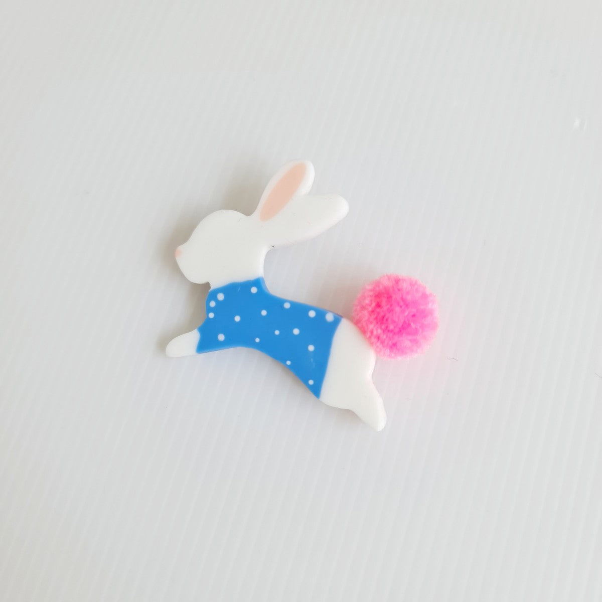 Bunny Hopping Brooch White