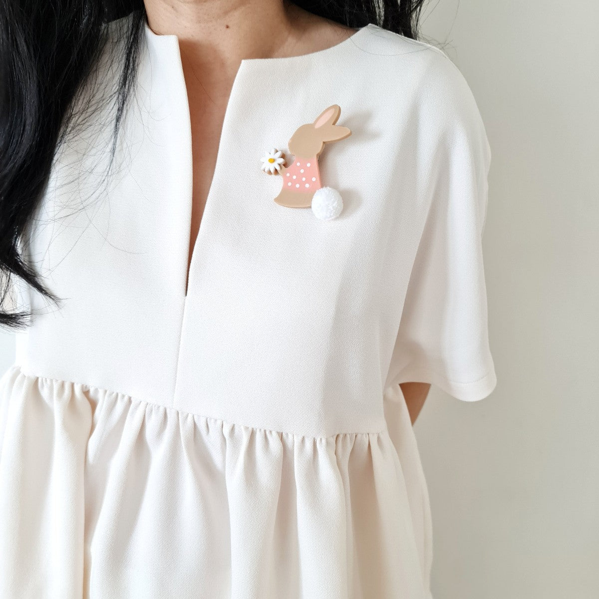 Bunny Flower Brooch Khaki