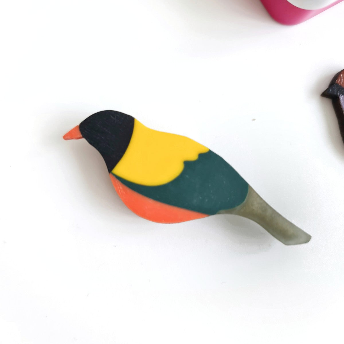 Black-naped Oriole Bird Brooch