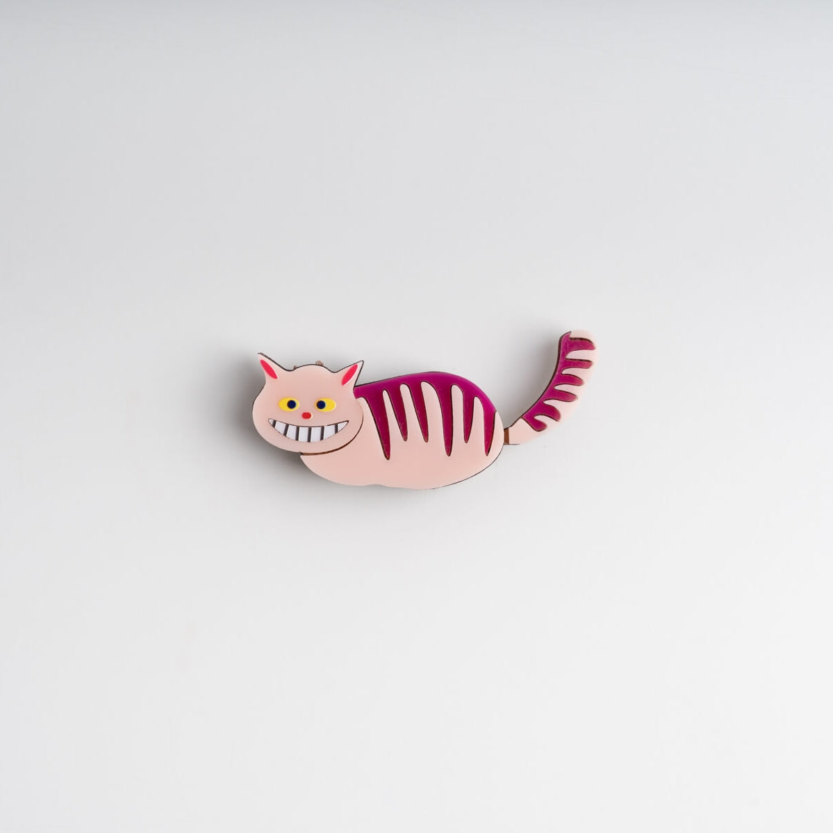 Chesira Top & Cheshire Cat Brooch (Interactive)