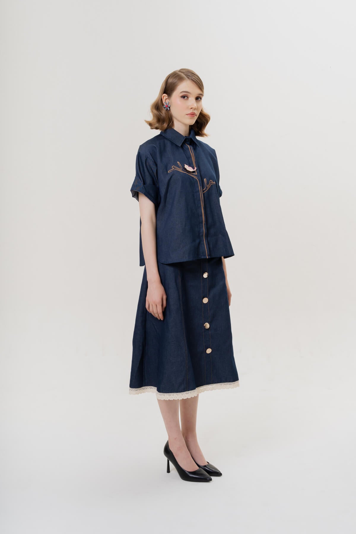Chesira Top & Cheshire Cat Brooch (Interactive)