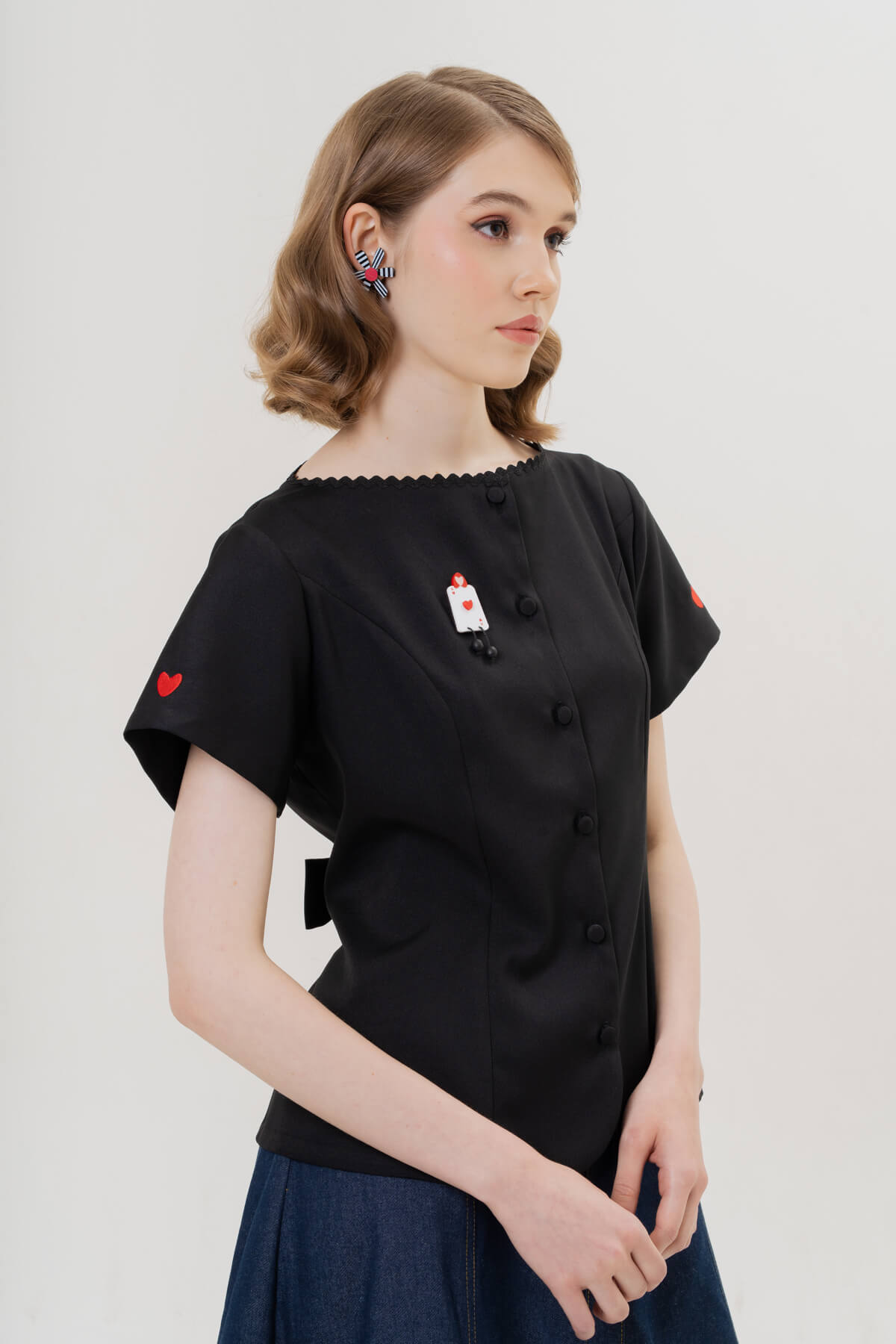 Venne Top (BLACK) & Card Soldier Brooch