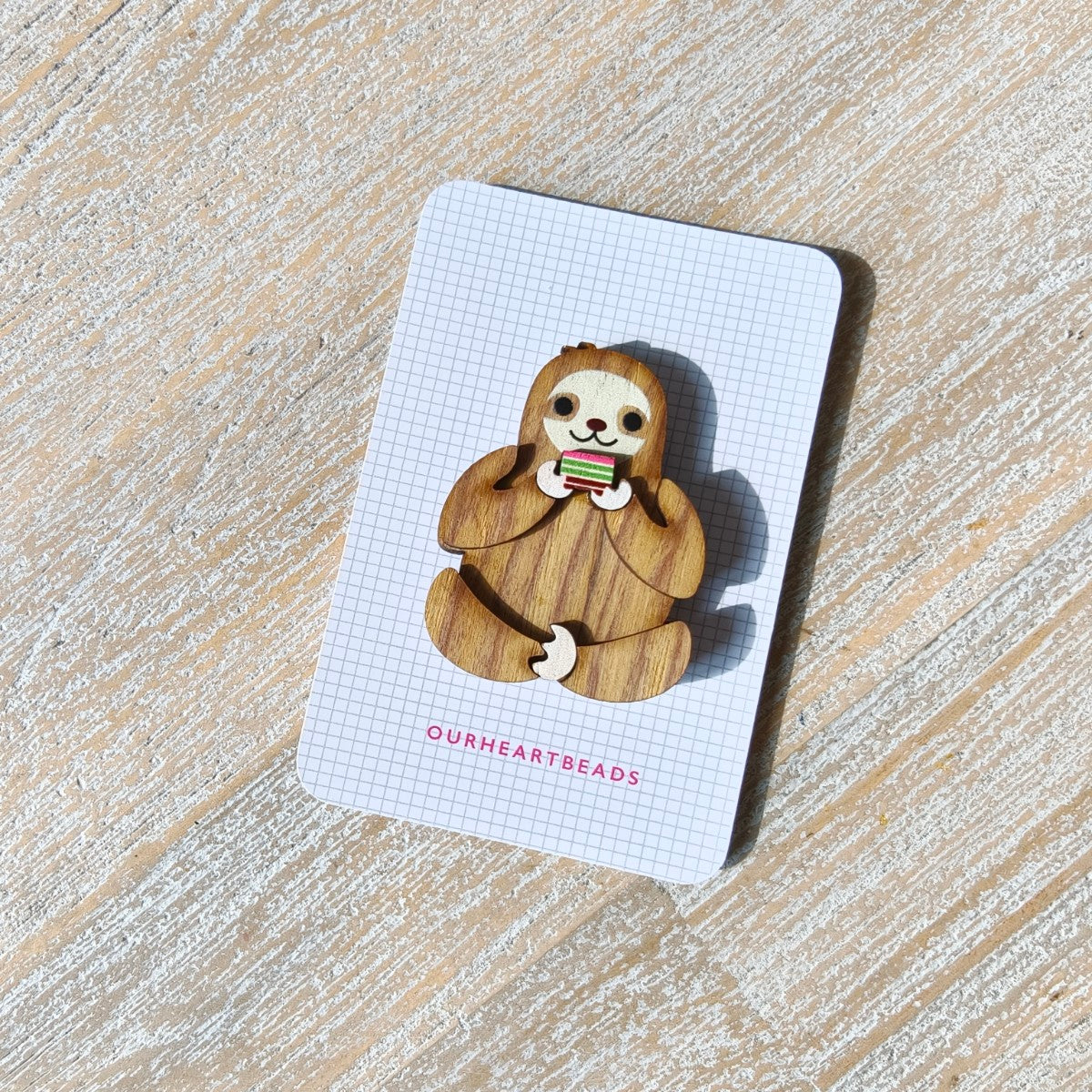 Sloth Kue Lapis Brooch