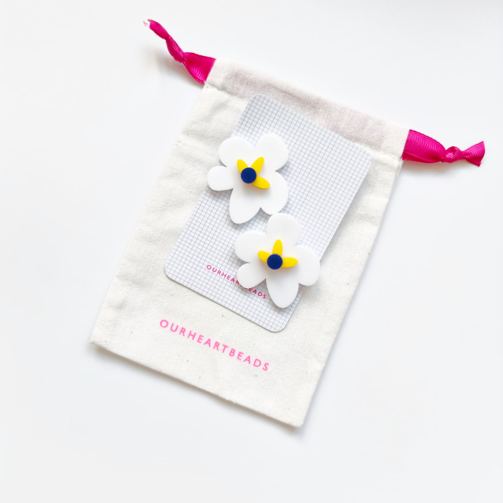 Talking White Flowers Earrings