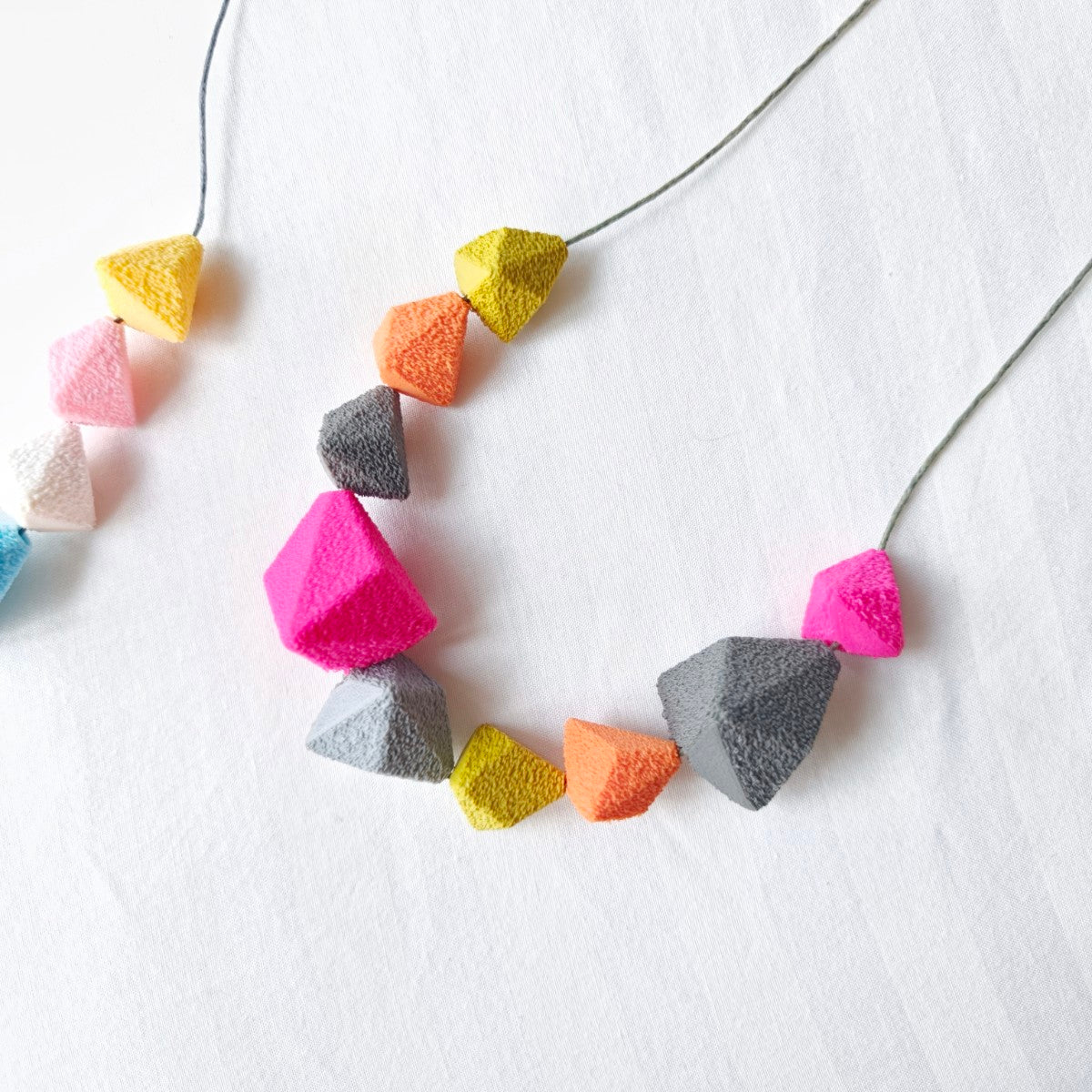 Gio Electric Dusk Necklace