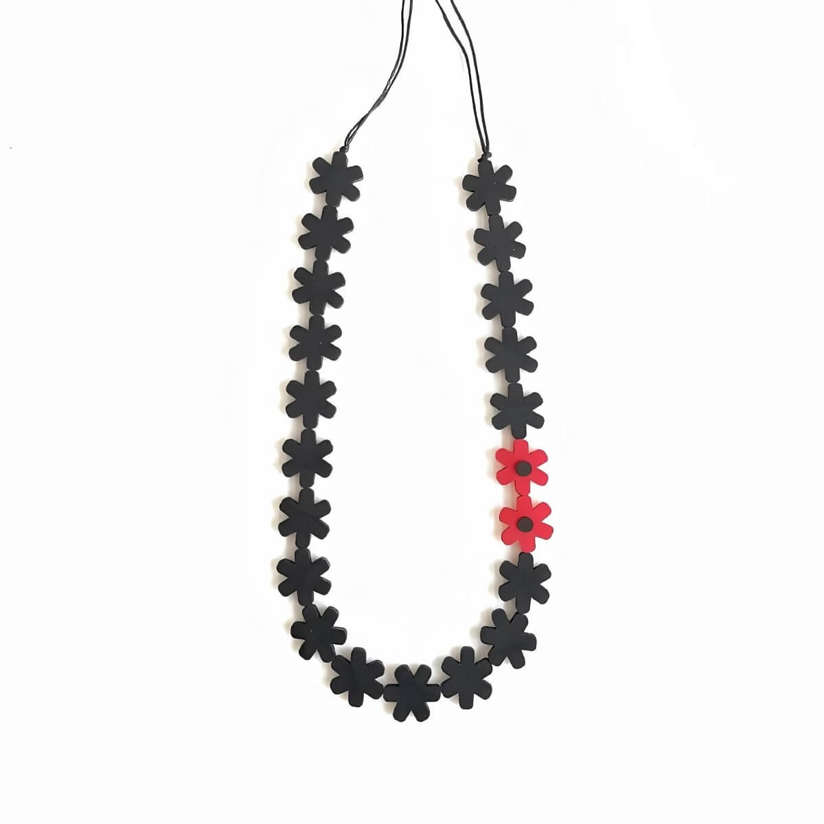 Garland Black Flower Necklace