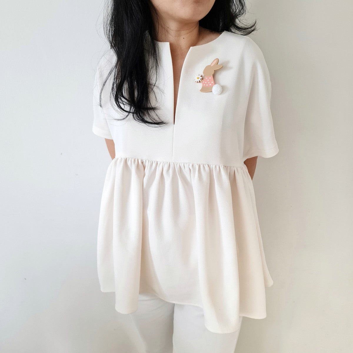 Bunny Flower Brooch Khaki